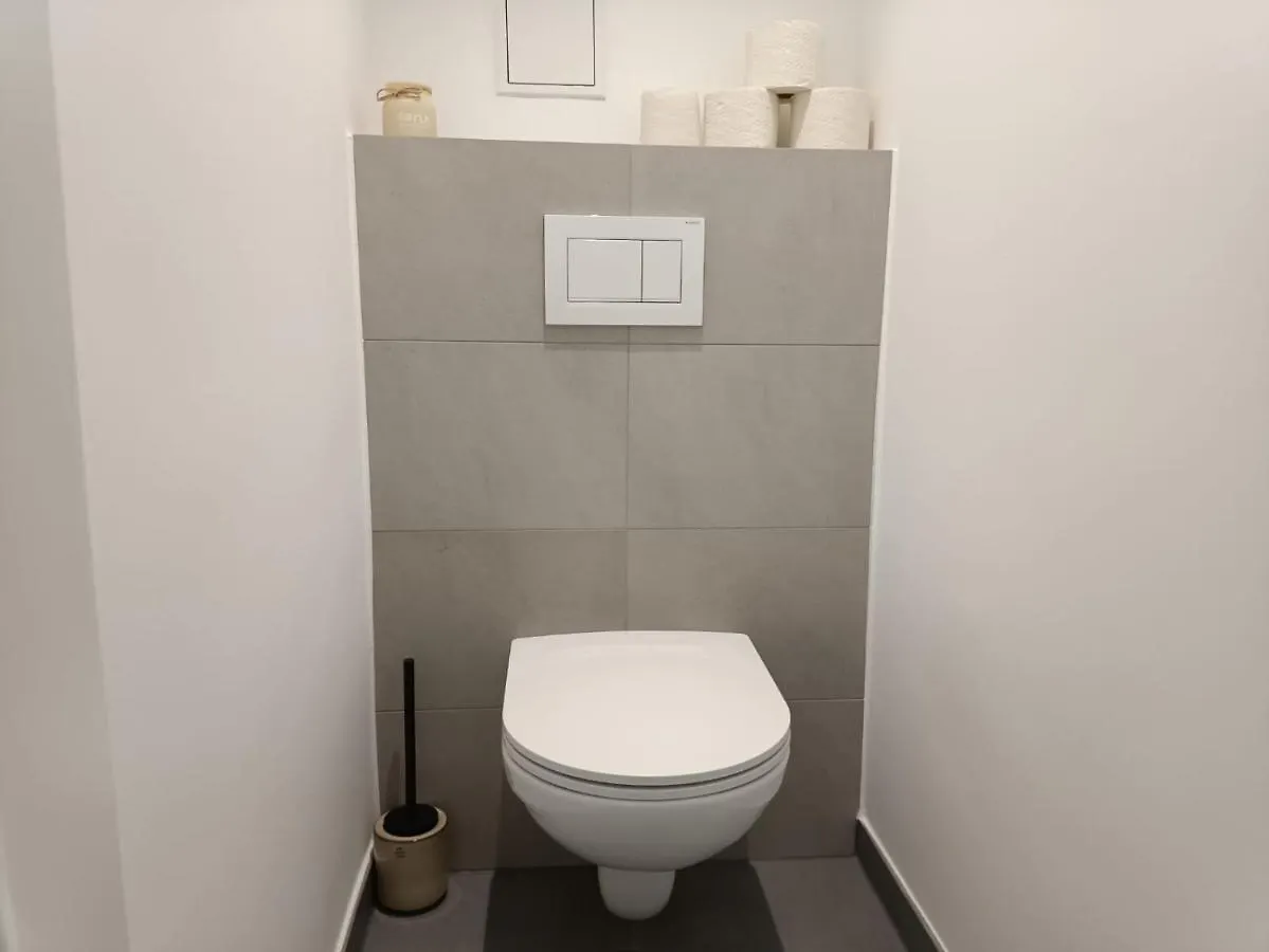 Apartment King Bed Home, 3 Bed Rooms, Perfect For Long Term Stay Vienna